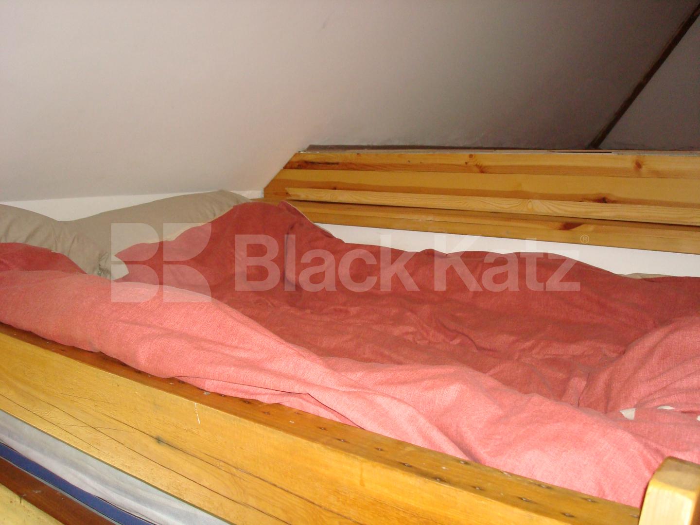 			New Instruction, Studio Apartment, 1 bath, 1 reception Flat			 Brewster Gardens, LABROOKE GROVE